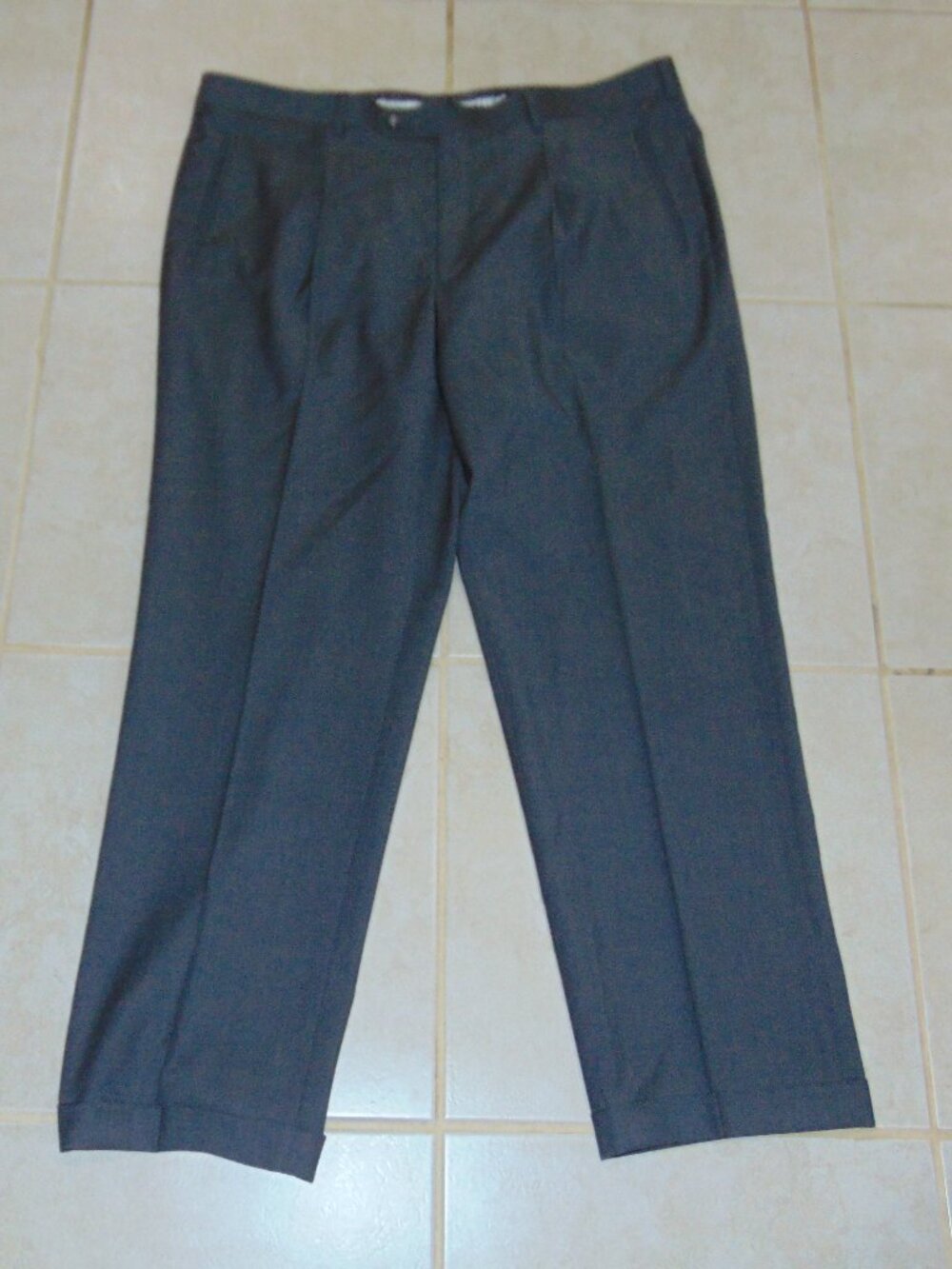 Naldini Mens Dress Pant 42 X31 Solid Gray Stretch 100% Wool Pockets Pleated
